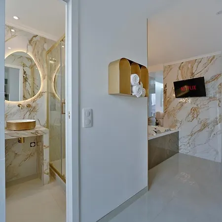 Luxury Dolce Jacuzzi דירה אלפורטוויל