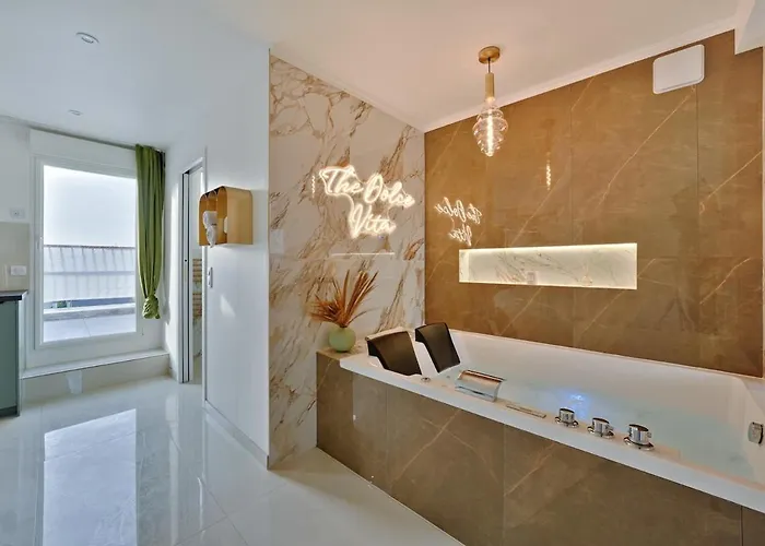 Luxury Dolce Jacuzzi Διαμέρισμα