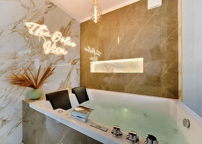 Luxury Dolce Jacuzzi *